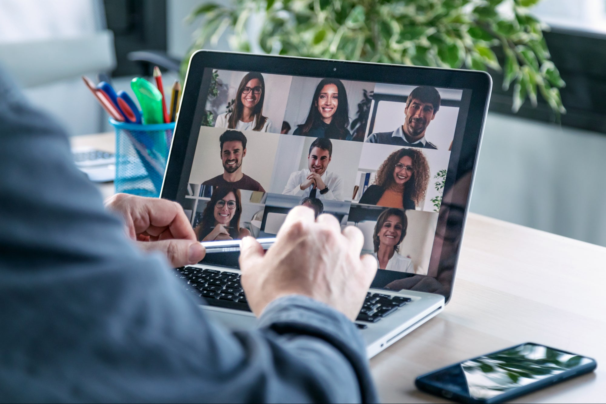 Read more about the article An Essential Business Guide to Building Digital Marketing Remote Teams